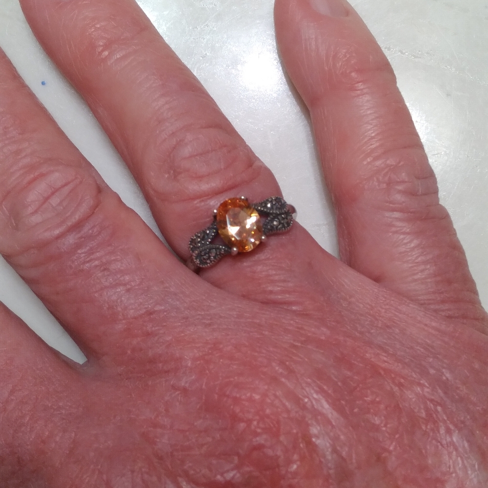 $10💎🎁NEW💥 925 S/S Size 6 Oval Imperial Topaz CZ/ Marcasite Baguette ring💍 - Picture 6 of 11